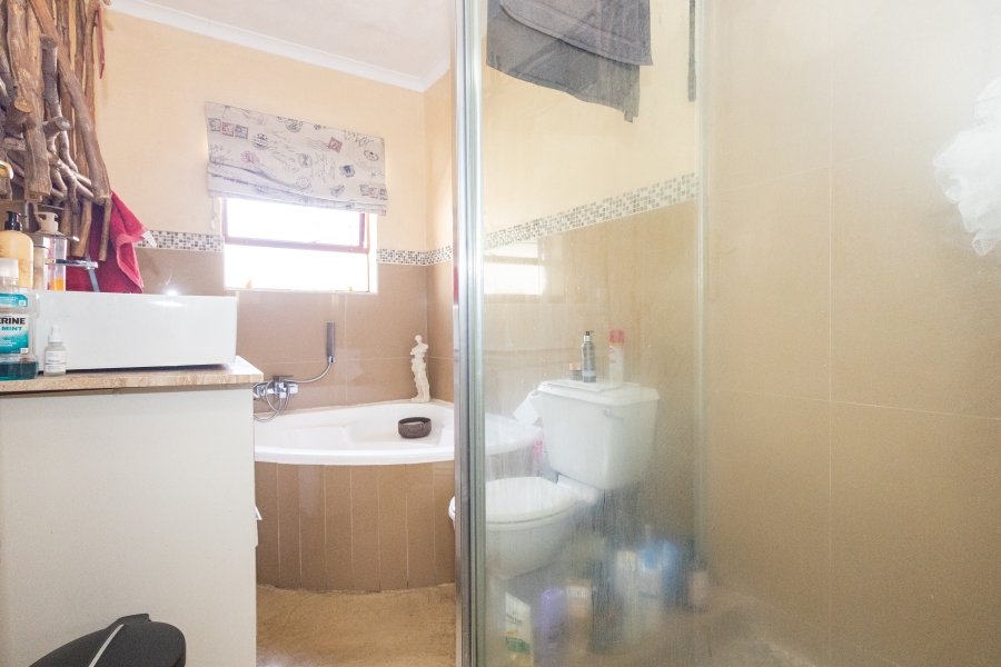 4 Bedroom Property for Sale in Sonstraal Heights Western Cape